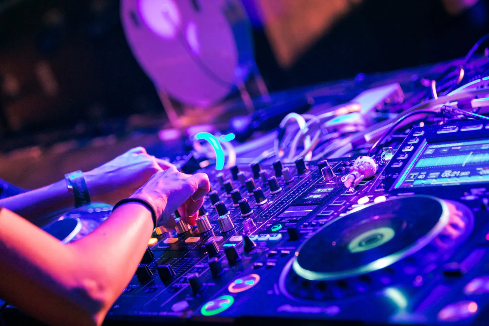 Andre Soueid performing a live electronic music set